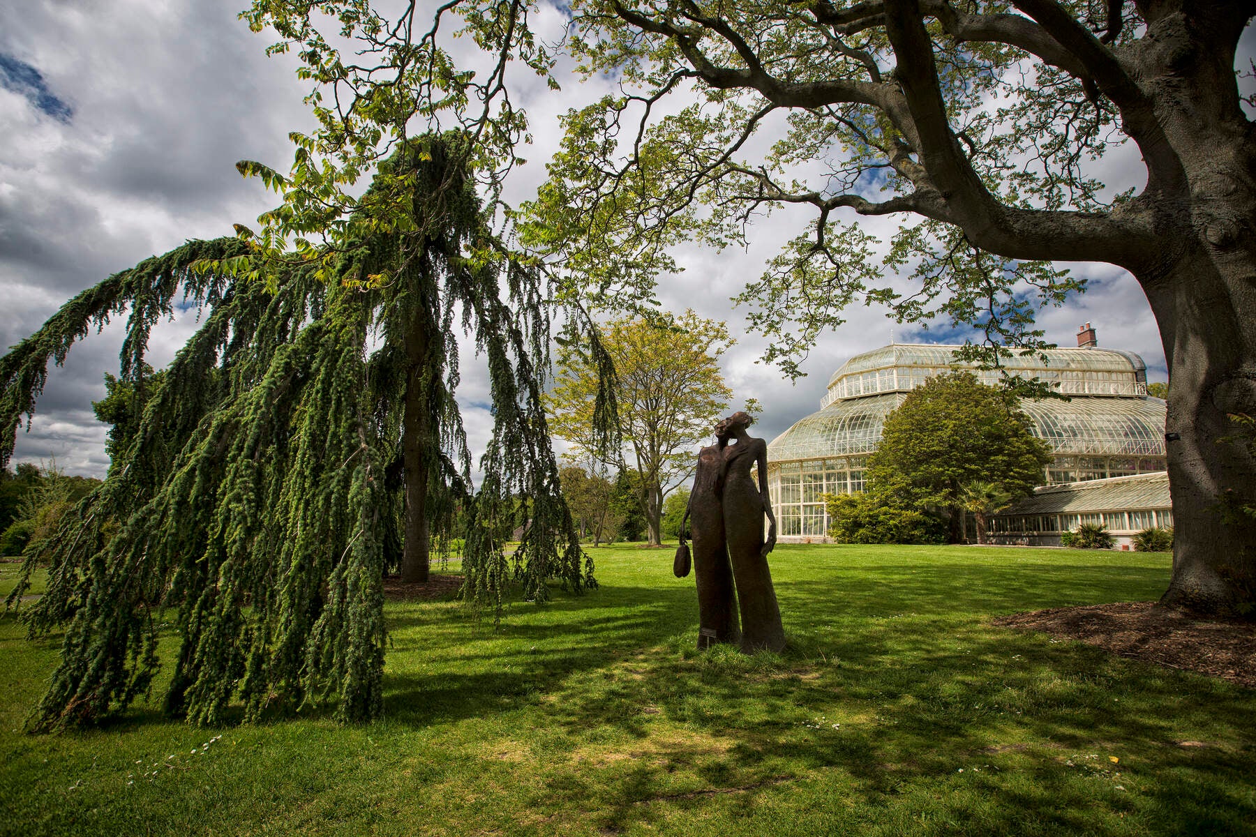 Image of a statue in the National Botanic Gardens in Dublin.