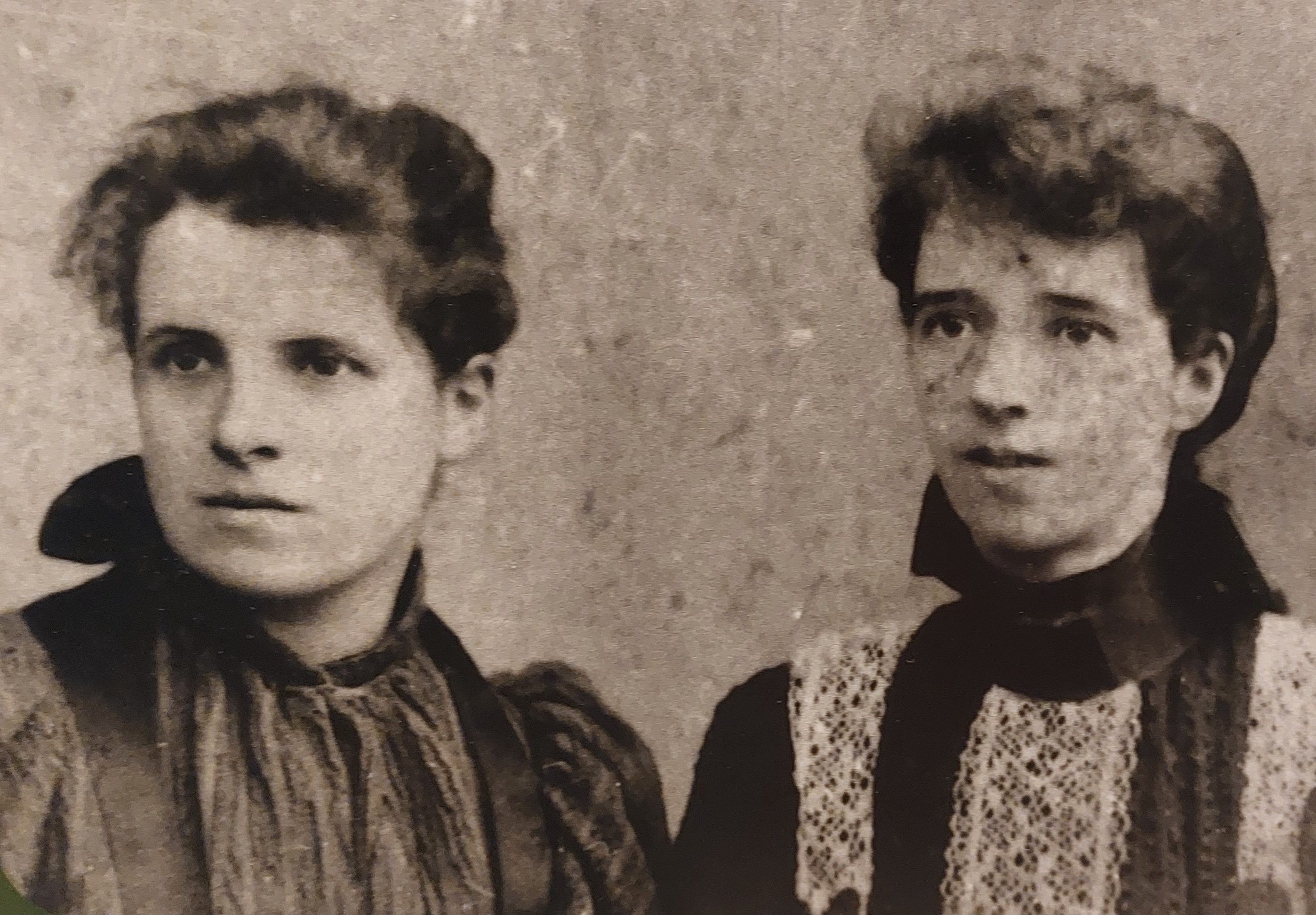 Susan and Elizabeth Yeats