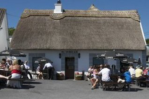 Image of exterior of Morans