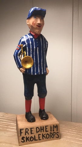The Fredheim Skolekorps mascot proudly represents the band's identity and traditions, which have been celebrated for more than 50 years.