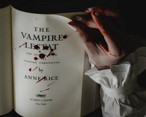 Anne Rice (of Irish descent),author of The Vampire Chronicles, revolutionised vampire fiction with her gothic storytelling. Her novels explore dark themes and complex characters, deeply influencing modern gothic literature.