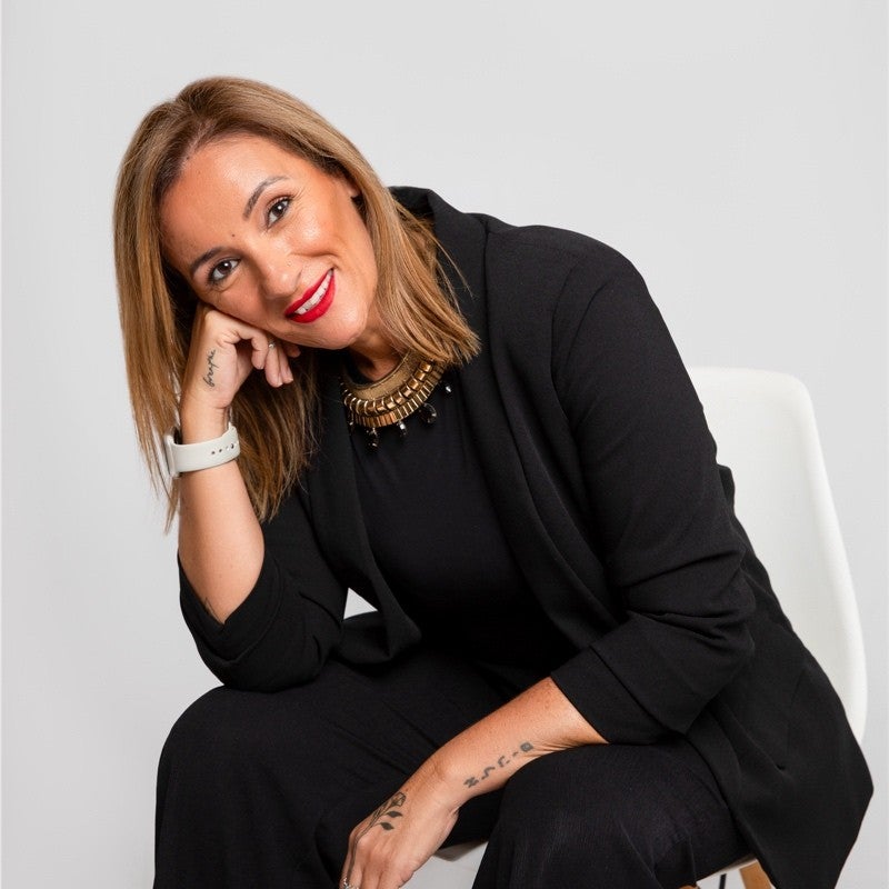 Catia de Sousa headshot