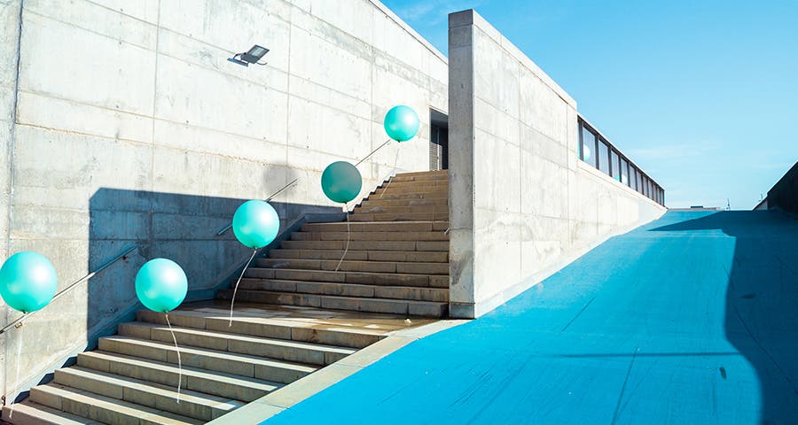 Article card header image