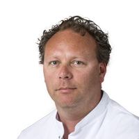 Dr. P. de Vries