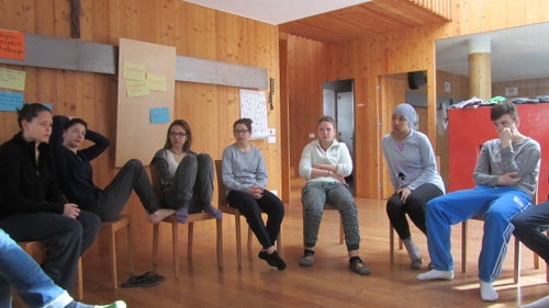 Riunione di apertura in struttura durante il progetto Val di Funes