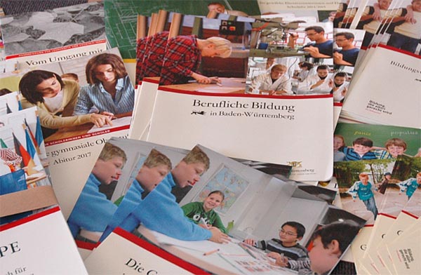 Una raccolta di riviste e pubblicazioni