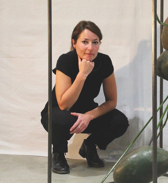 Die Künstlerin Christine Runggaldier aus Wolkenstein hat mit ihrem Projekt „Deventé“,  das sich noch in der Entstehungsphase befindet, den Preis „Ert x Merit ladin“ gewonnen. (Foto: Christine Runggaldier)