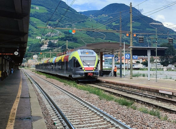 In futuro, un maggior numero di collegamenti ferroviari collegherà ancora meglio la regione europea del Tirolo-Alto Adige-Trentino. (Foto: LPA/Alessandro Veronesi)