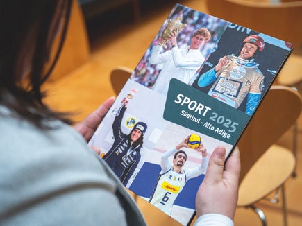 L’Annuario dello sport 2025 può essere sfogliato online sul sito web della Provincia; la versione cartacea è invece disponibile presso l’Ufficio Sport. (Foto: Fabio Brucculeri)
