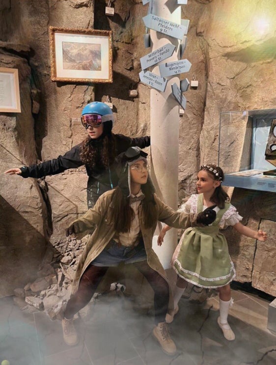 Nel 2023, al Touriseum saranno presentate coreografie sulla storia del turismo a cura di Danceproject Musical Lab Aps. (Foto: Danceproject Bozen/Stefania Martino)