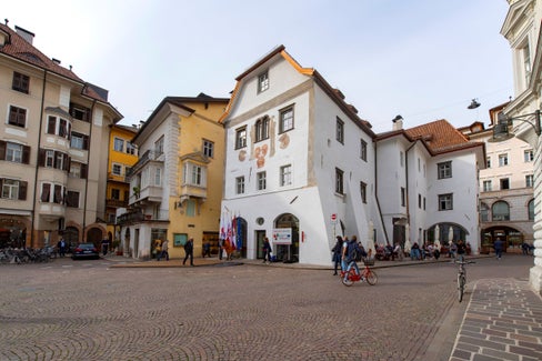 L’Alto Adige quest’anno assume la Presidenza dell’Euregio che a Bolzano ha sede presso la Casa della Pesa (nell’immagine). (Foto: Euregio/Othmar Seehauser)