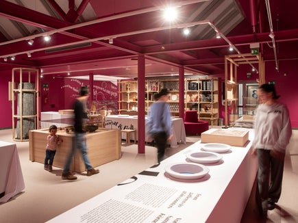 Interattiva e intuitiva: la mostra temporanea permette di compiere un viaggio tra 15.000 anni di storia dell’alimentazione. (Foto: Museo Archeologico dell’Alto Adige/Marion Lafogler)