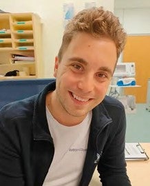 Ivan Mattei ist Krankenpfleger in der Notaufnahme des Krankenhauses Bozen. Ein Beruf, in dem Respekt eine zentrale Rolle spielt. (Foto: Privat)