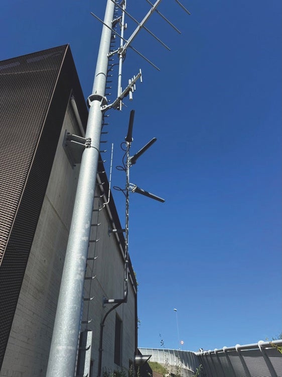 Das Land Südtirol installiert moderne, verteilte Antennensystemen (DAS), um auch in den Tunnels den Mobilfunkempfang zu gewährleisten. Die neue Technologie soll es möglich machen, überall die einheitliche Notrufnummer kontaktieren zu können. (Foto: LPA)