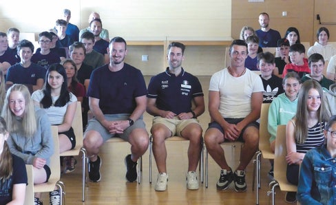 Werte wie Freundschaft, Solidarität und Fair Play stehen im Mittelpunkt der Schulbesuche von Südtiroler Olympia-Teilnehmerinnen und Teilnehmern. (Foto: LPA)