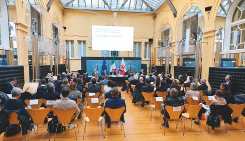 La prima seduta della Piattaforma Economia 2030 si è tenuta il 24 ottobre a Palazzo Widmann. (Foto: Fabio Brucculeri)