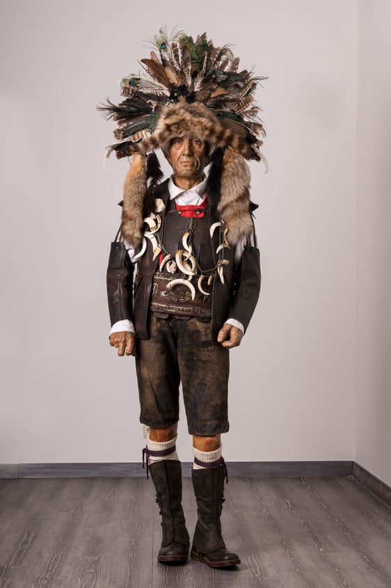 Il Saltner. Guardiano dei campi fra pubblico ufficiale e figura d'arte. (Foto: Südtiroler Weinmuseum/Gerd Eder)