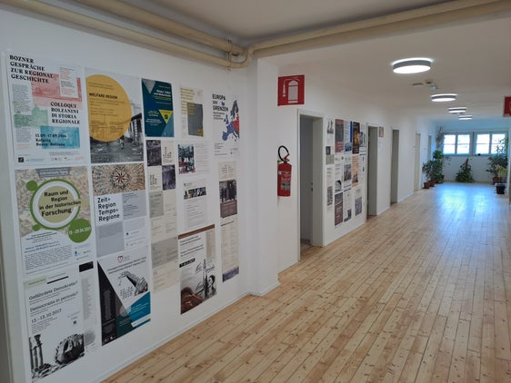 Gli uffici recentemente rinnovati del Centro di Storia Regionale. (Foto: Armin Torggler)