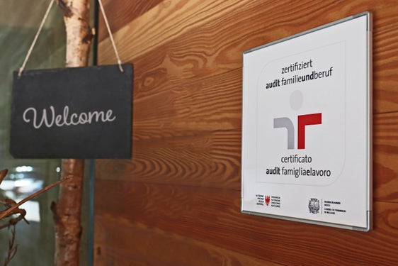Nell'Audit famigliaelavoro, datori di lavoro e dipendenti sviluppano insieme misure a favore della famiglia. (Foto: ASP/Greta Stuefer)