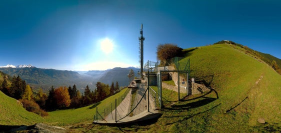 La postazione ricetrasmittente sulla Muta: la RAS, mediante le postazioni ricetrasmittenti comuni, vuole proteggere il paesaggio e allo stesso tempo promuovere le tecnologie di comunicazione più avanzate. (Foto: RAS)