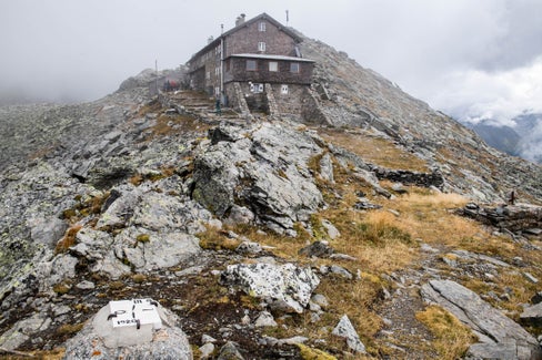 Die Europahütte wird an derselben Stelle neu errichtet. Die Stiftung Europahütte soll ihren Betrieb übernehmen. (Foto: LPA/Ivo Corrà)