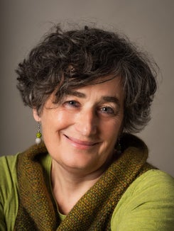 Barbara Stocker, Wissenschaftliche Mitarbeiterin im Südtiroler Landesmuseum für Volkskunde in Dietenheim und im Südtiroler Weinmuseum in Kaltern. (Foto: silbersalz)