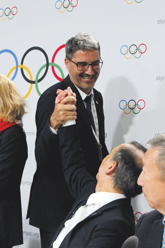 Il presidente della Provincia Arno Kompatscher ha festeggiato a Losanna nel 2019 insieme al sindaco di Milano Giuseppe Sala l'assegnazione dei Giochi Olimpici. (Foto: Michele Bolognini)