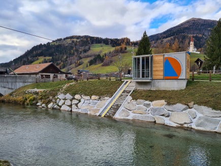 Finanziata con fondi FESR: la stazione idrometrica sulla Drava a Prato alla  Drava. (Foto: Ufficio provinciale Idrologia e dighe dell’Agenzia per la Protezione civile)