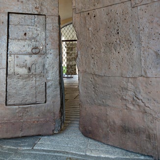 Spuren des Bauernaufstandes 1525 an der Hofburg Brixen: Im Museumsjahr 2025 sollen Museen die damaligen sozialen Ungleichheiten aufarbeiten und Perspektiven für ein gelingendes Zusammenleben entwickeln. (Foto: Hofburg Brixen)

 