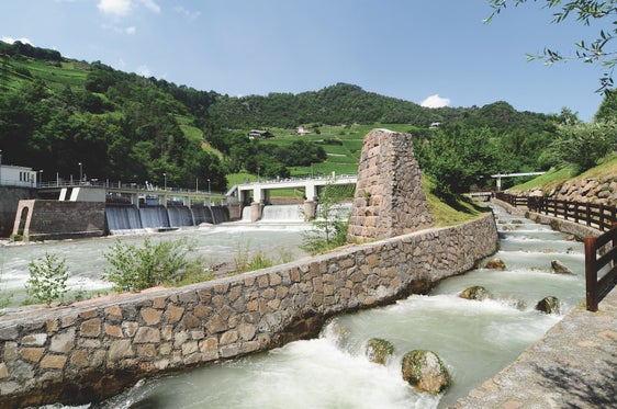 Südtirol betritt Neuland bei der Ausschreibung von Großkraftwerken: Sieben Konzessionen, darunter jene des Kraftwerks Waidbruck-Barbian (im Bild), sind neu zu vergeben. (Foto: Alperia)