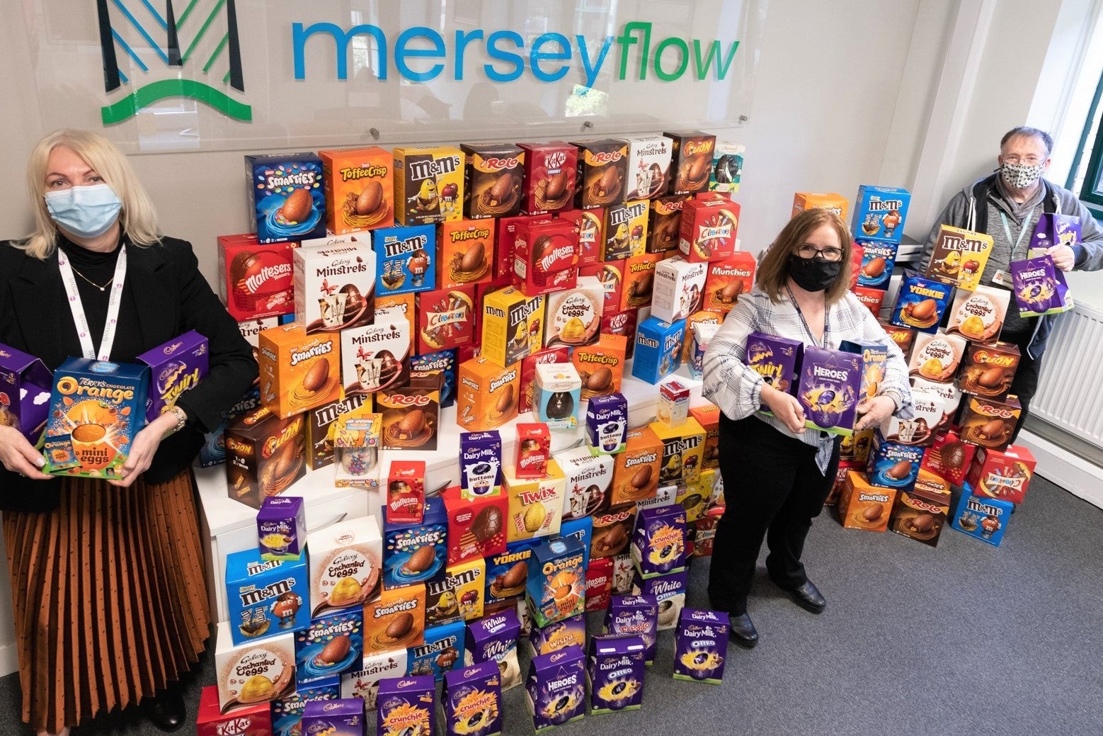 Local kids to benefit as Merseylink and merseyflow join forces to provide Easter egg treats