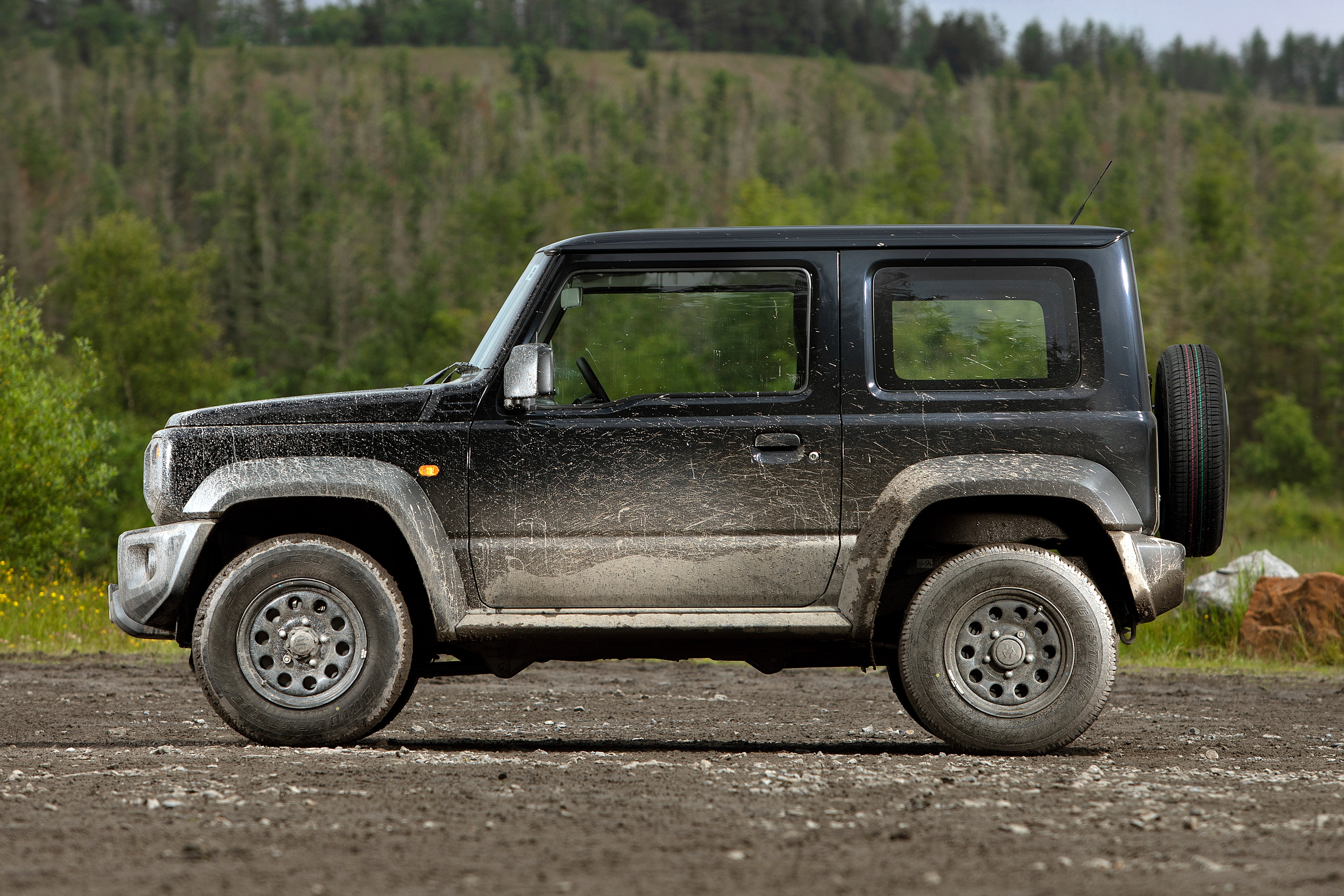 Suzuki Jimny Commercial exterior side profile