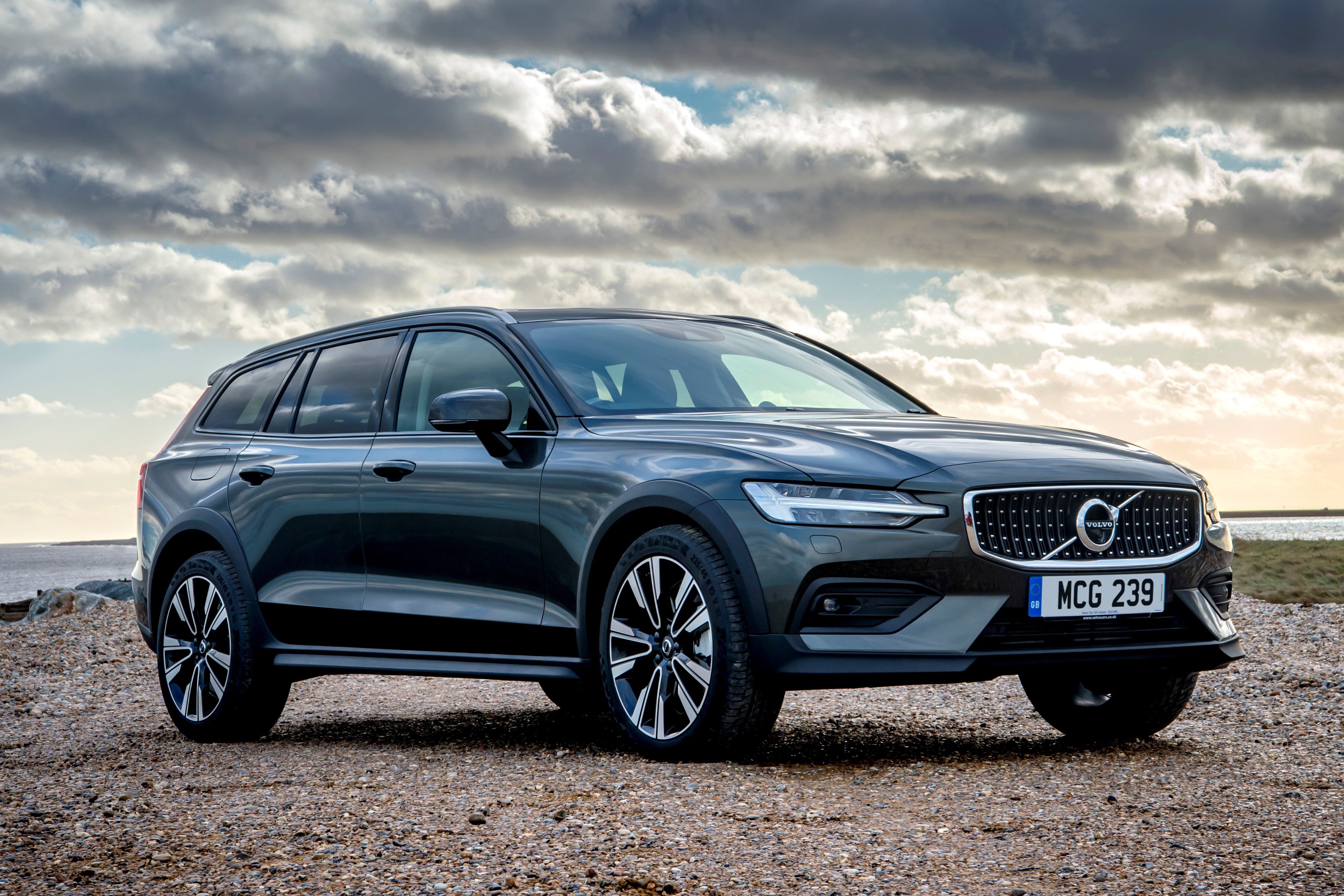 Volvo V60 Cross Country Review Heycar