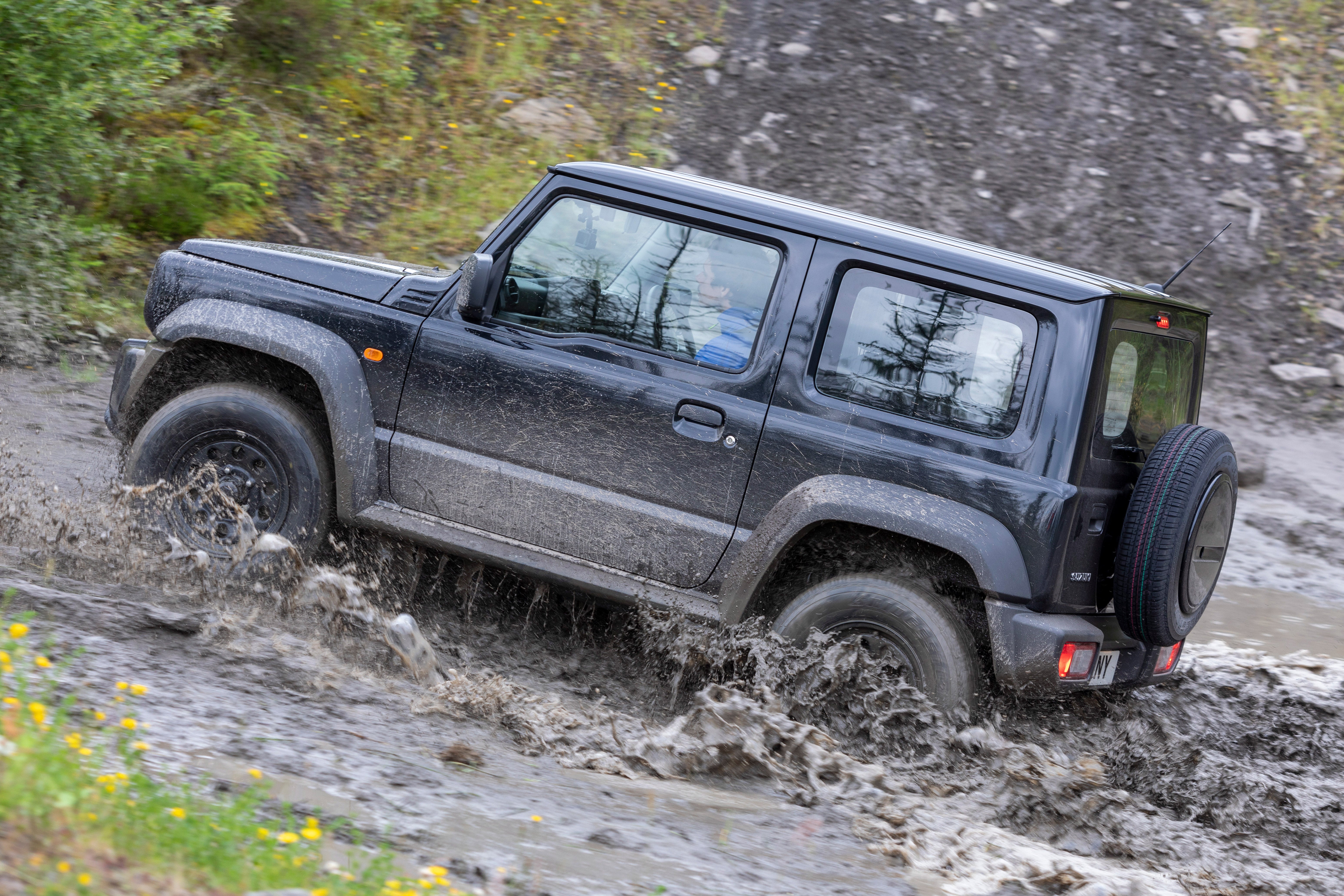 Suzuki Jimny Commercial dynamic off road