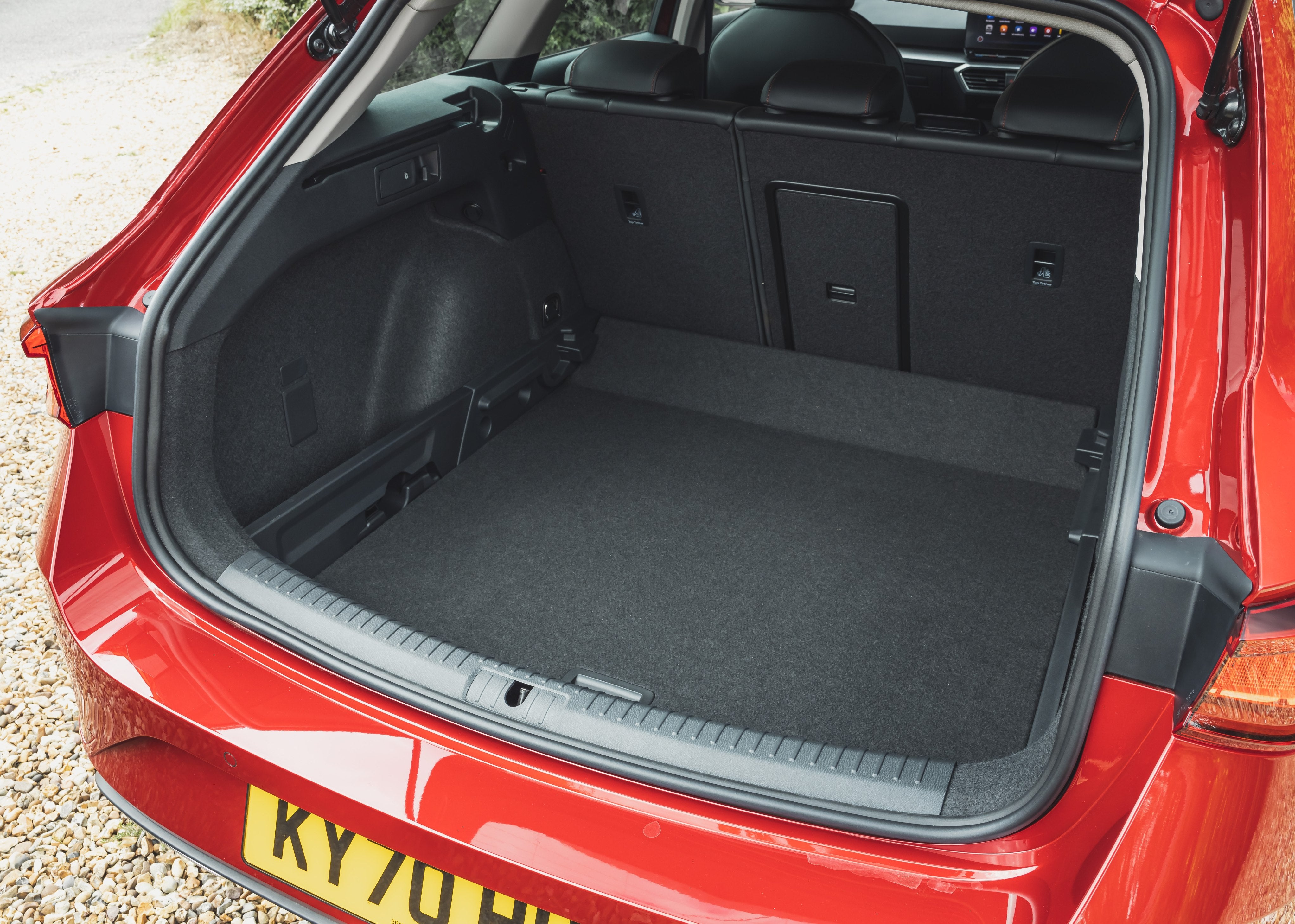 seat leon top tether