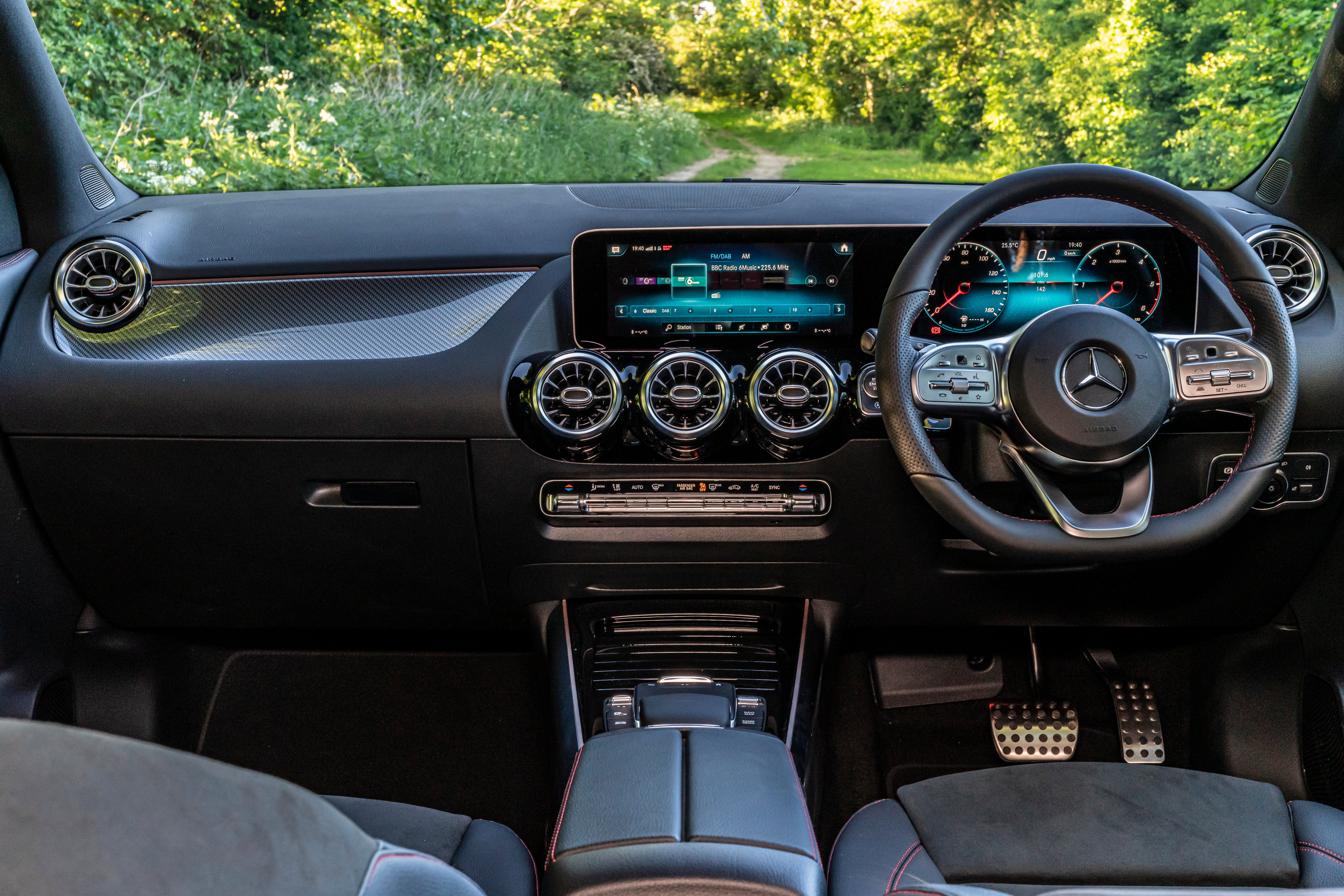 Mercedes Benz Gla Review Heycar