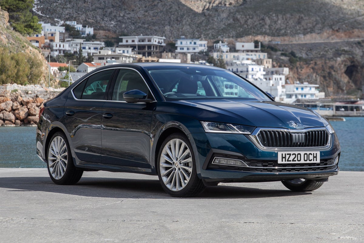 Skoda Octavia Review 2022 | heycar