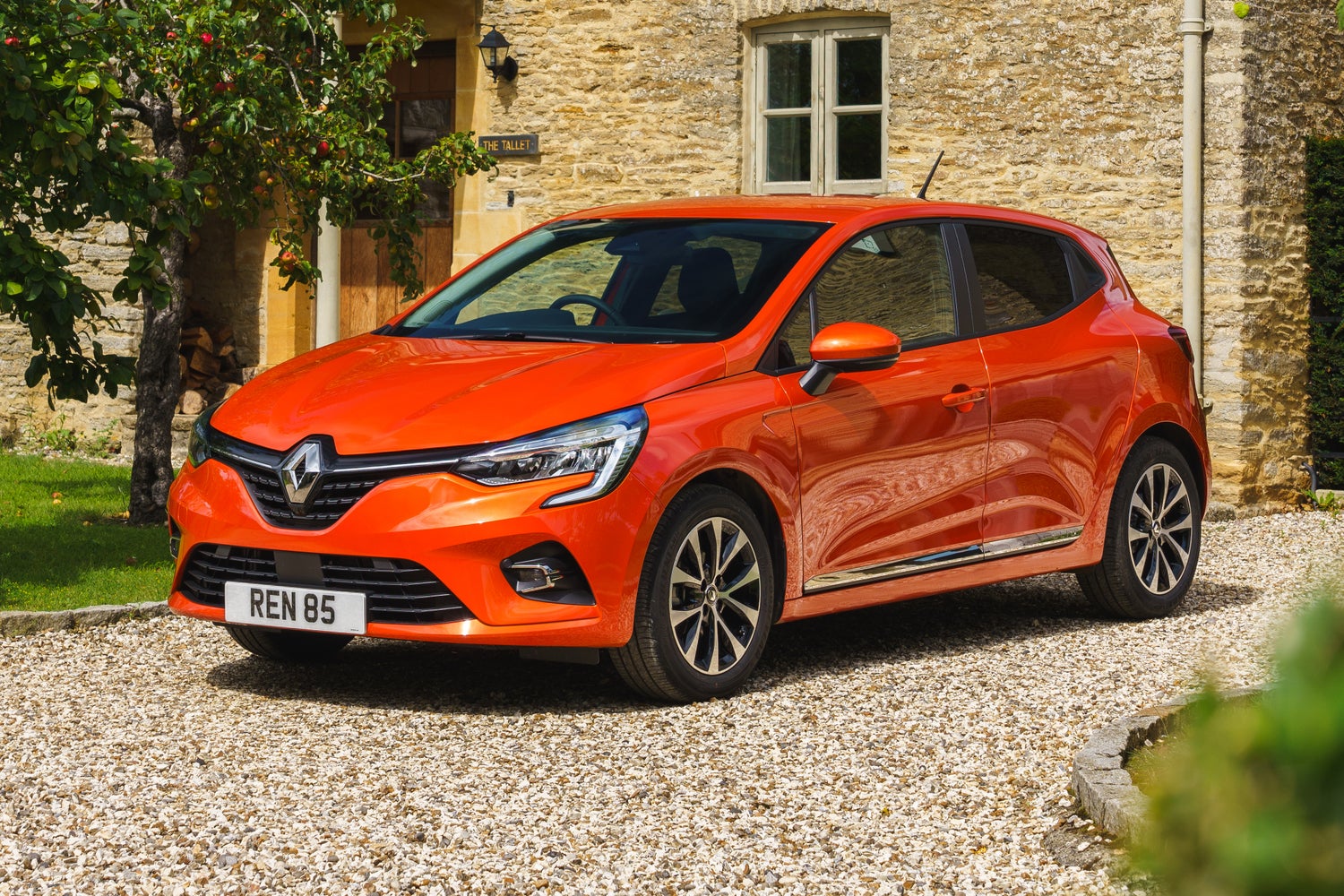 Renault Clio Review 2022 | heycar