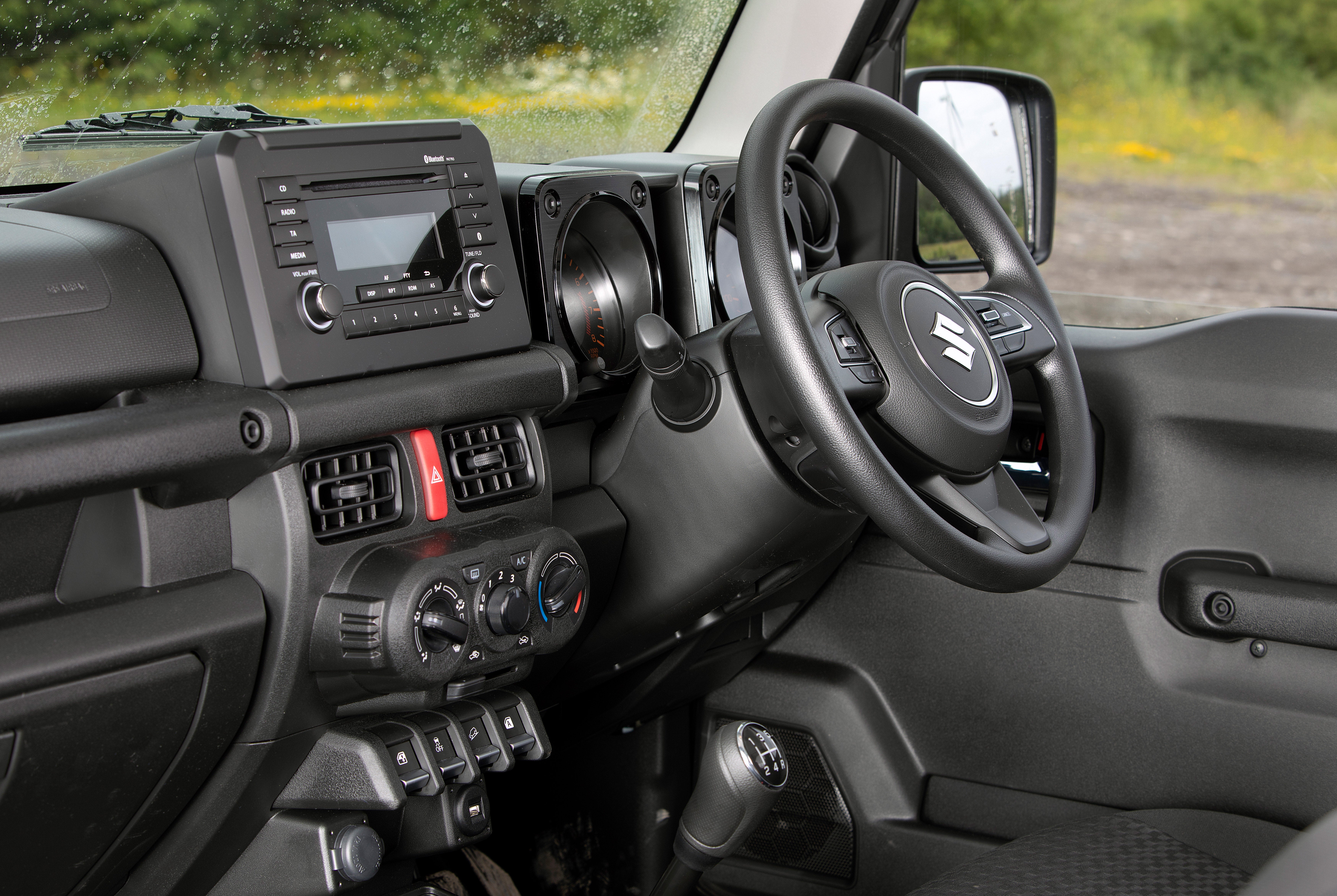 Suzuki Jimny Commercial interior