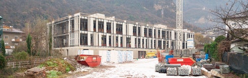 Foto: Baustelle des Gemeinschaftshauses Leifers, Abteilung Hochbau und technischer Dienst der Autonomen Provinz Bozen 