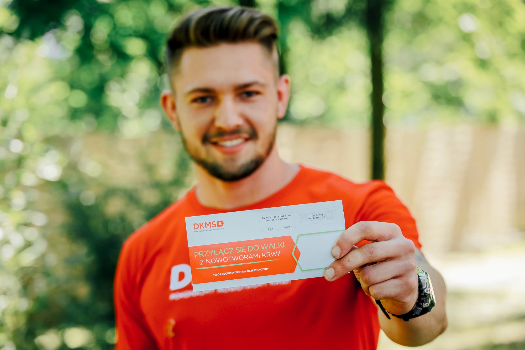 Dawca z pakietem rejestracyjnym