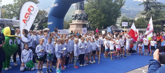 Una grande festa di sport dedicata ai giovani oggi a Trento per l'Euregio Sprintchampion: 120 gli atleti in gara per la finalissima dei 60 metri disputata nella cornice di Piazza Dante. (Foto: Euregio)