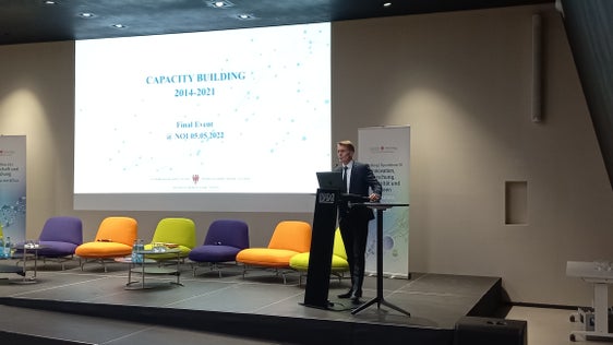 Il direttore di Dipartimento e Ceo di NOI Spa Ulrich Stofner nel corso del suo intervento (Foto: LPA)