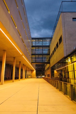 Die Landesberufsschule Handwerk und Industrie in Bozen (Foto: LPA)