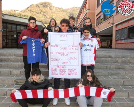 Werte und ethisches Verhalten standen im Mittelpunkt des Projekts I Semi dell’Etica, bei dem sich Schüler der LBS Einaudi und der FC Südtirol beteiligen. (Foto: LPA/LBS Einaudi)