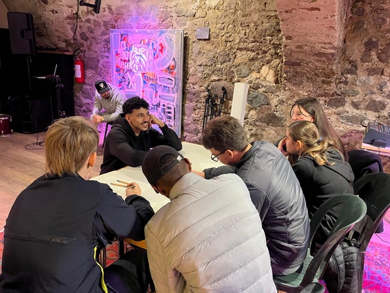 Uno sguardo all'ampia offerta del programma di cultura giovanile 2024/2025: Rap ad Appiano (Foto: USP/Ufficio Servizio giovani)