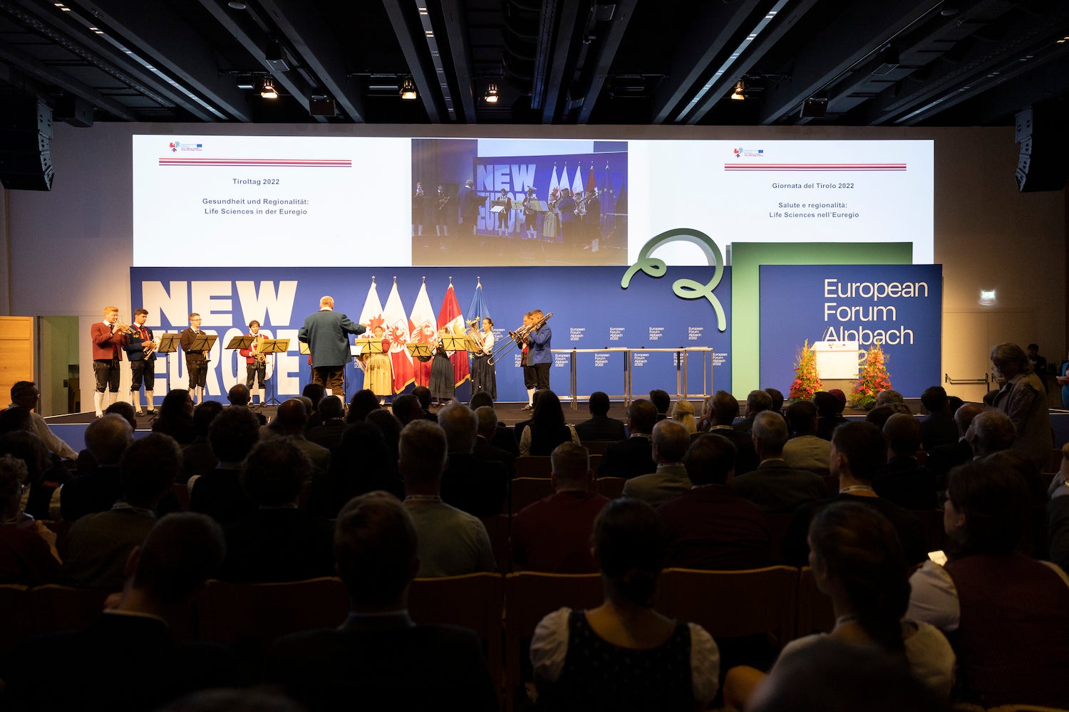  La Giornata del Tirolo 2022 del Forum Europeo di Alpbach è stata tutta incentrata su salute e regionalità. L'Euregio Lab è iniziato oggi, 21 agosto, e si è conclusa l'Accademia dell’Euregio (Foto: Land Tirol/Sedlak)