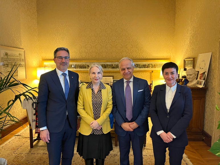 Da sinistra il presidente della Provincia autonoma di Bolzano Arno Kompatscher, la senatrice altoatesina Julia Unterberger, il ministro dell'Interno Matteo Piantedosi e l'assessora provinciale alla Sicurezza e prevenzione della violenza Ulli Mair (Foto: ASP/Michael Demanega)