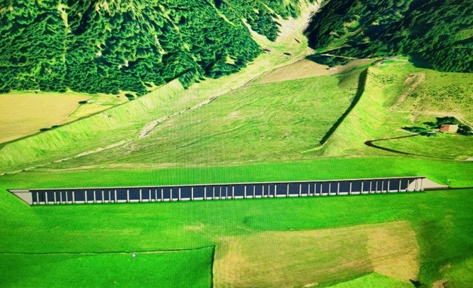 Ecco come si presenterà in futuro il tratto di strada tra i due masi nei pressi di Rio Bianco, in Val Sarentino. In questo modo si garantirà sicurezza per gli utenti della strada, ma si eviterà anche che gli abitanti delle frazioni e dei paesi a nord del punto pericoloso rimangano isolati. (Foto: ASP/Ufficio tecnico strade centro sud)