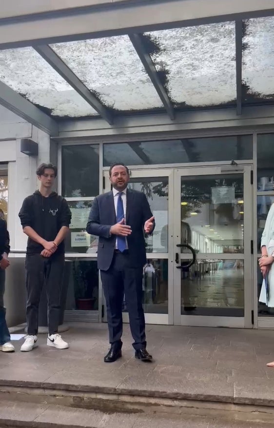 Grande festa venerdì (24 maggio) a Bolzano per il centenario del Torricelli. A portare i saluti istituzionali, tra gli altri, l'assessore provinciale all'Istruzione Marco Galateo (Foto. ASP/Dipartimento istruzione e formazione italiana)